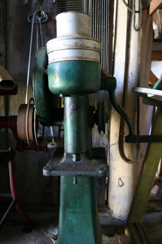 Cream Separator, green cast iron body, belt driven eHive