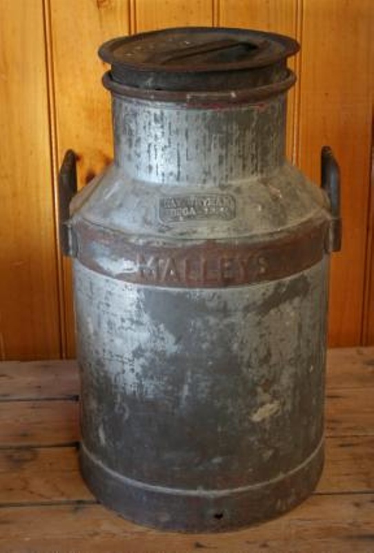 Milk Can, made by Malleys Ltd., Sydney, used by Ray Whyman, Bega | eHive