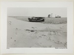 [Damaged Boat on the Beach]; Kuligowski, Eddie; 1973; 1986:0014:0024