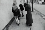 Girls Hiding from Camera; Cohen, Mark; February 1972; 2000:0099:0002