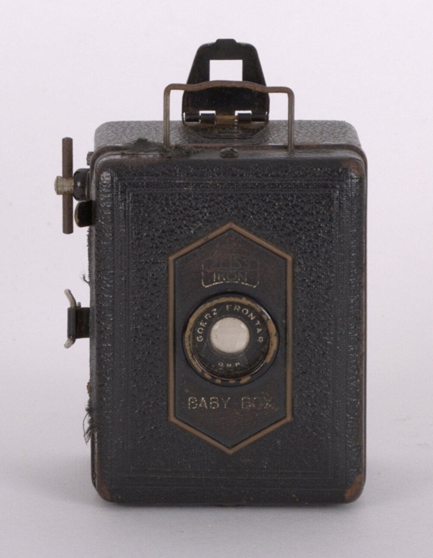 美品1931年販売(昭和6年完動品◆初期 ZEISS IKON Baby Box Zeiss Ikon Baby Box. 1931 - YouTube