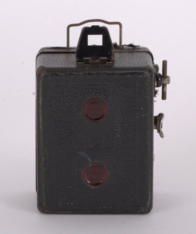 Baby Box Camera; Zeiss Ikon; 1931-1938; 427.94 | eHive
