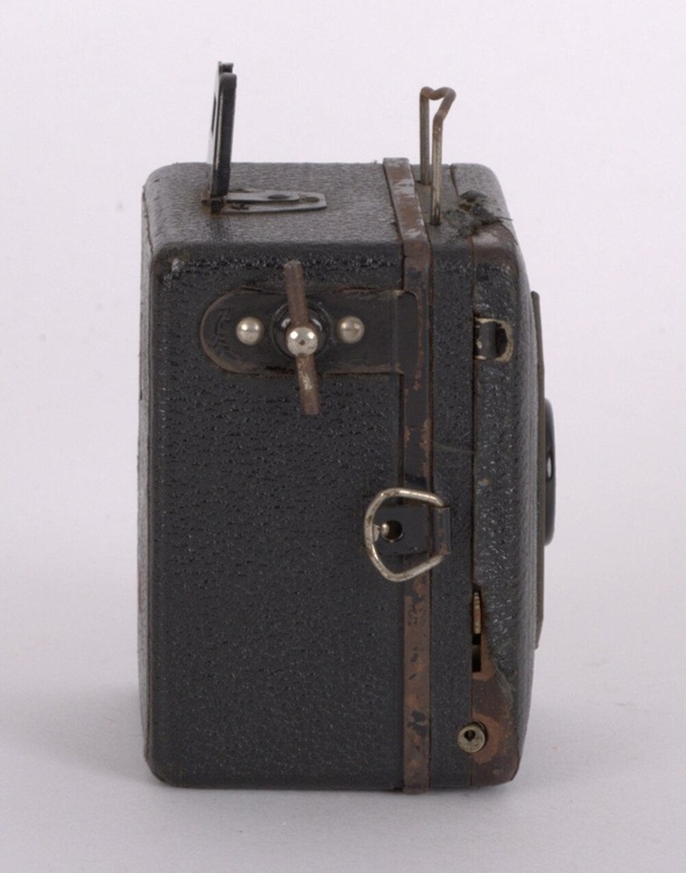 Baby Box Camera; Zeiss Ikon; 1931-1938; 427.94 | eHive