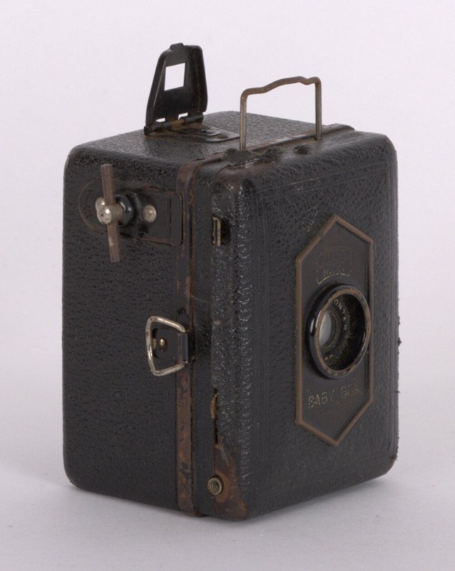 Baby Box Camera; Zeiss Ikon; 1931-1938; 427.94 | eHive