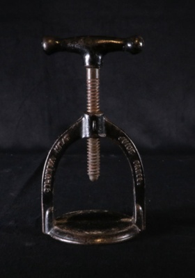 Juice Press; Landers, Frary & Clark; STMEA:1992-11a