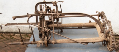 Pea Harvester; STMEA:76.A.35.1