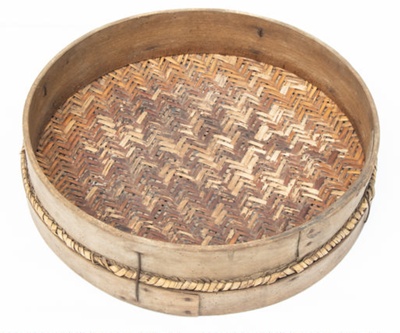 Baiting sieve; STMEA:A.1809