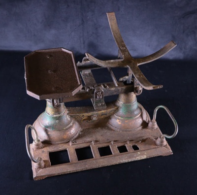 Kitchen Scales; 1850; STMEA:77.A.80.1a