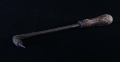 Firing iron (point); STMEA:81.A.77.3.1