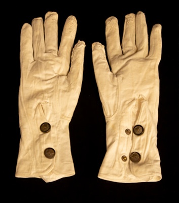 Gloves (lady's); STMEA:82.A.78.29.1
