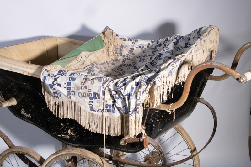 Perambulator; Royal Baby Carriage Co.; 1940; STMEA:79.A.42 | eHive