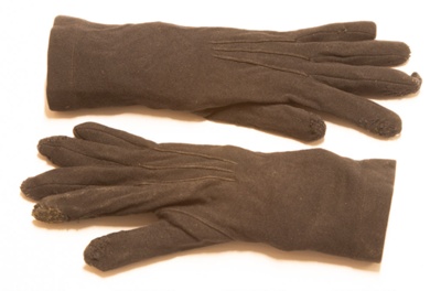 Gloves (lady's); STMEA:82.A.78.28.2