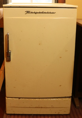 Refrigerator; STMEA:75.A.103.14