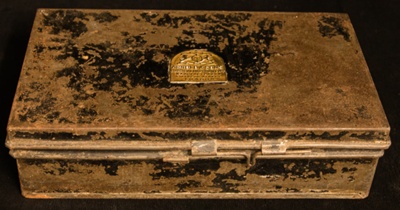 Milk fever outfit; Arnold & Sons; STMEA:A.4710