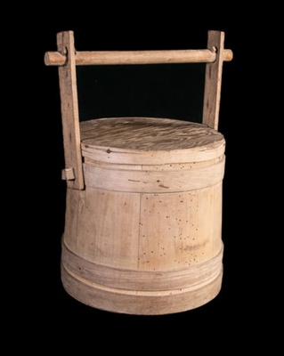 Wooden box; STMEA:A.1131