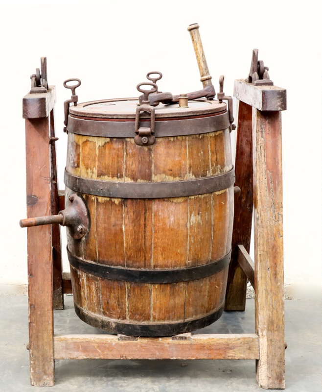 1 store Qty -Dazey No. 40 Butter Churn