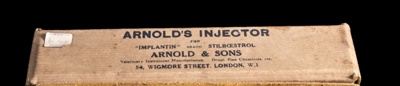 Box lid for Veterinary Injector ; Arnold & Sons; STMEA:1993-2.1b