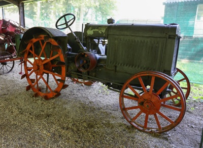 Tractor; International, U.S.A.; STMEA:A.459