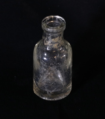 Bottle; STMEA:2018-418b