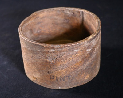 Quart corn measure; STMEA:A.3175