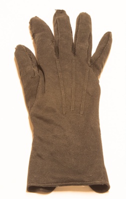 Gloves (lady's); STMEA:82.A.78.28.3