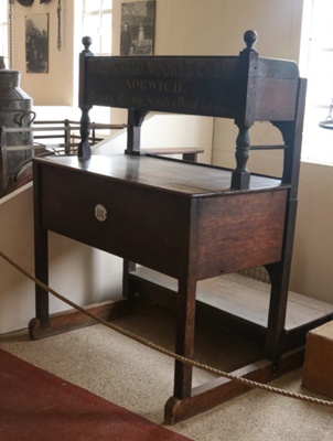 Corn Merchant's Desk; STMEA:77.A.40.1