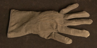 Glove (lady's); Fownes Brothers and Co., Inc.; STMEA:82.A.92.37.19