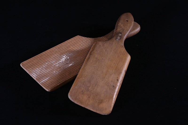 Butter hands (pair); STMEAB.164 eHive