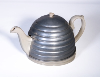 Teapot lid; STMEA:1994-28b