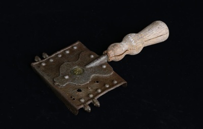 Curry comb; STMEA:A.5620