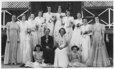 Group of debutantes and others on Convent steps, Hughenden, 1940 ...