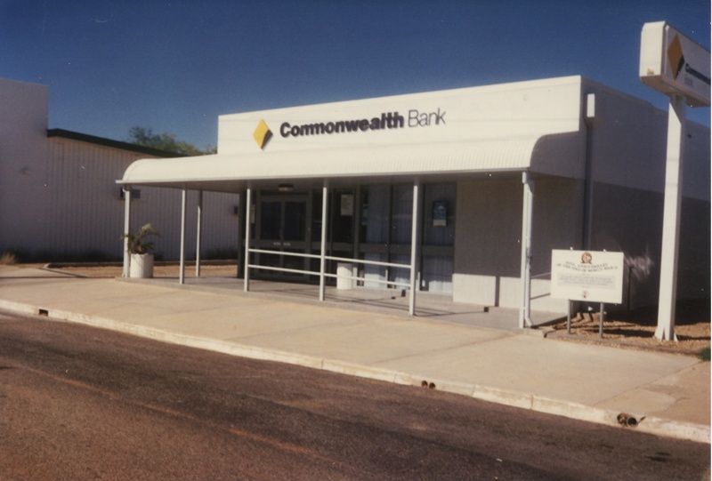 Commonwealth Bank, Hughenden, 1990s; Murdoch, Colleen; 1990s; 2011114