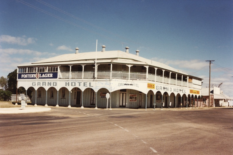 Grand Hotel, Hughenden, 1993; Unidentified; 1993; 201184 eHive