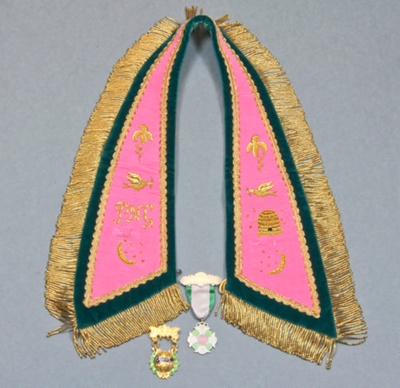 Lodge collar from Rebekah Pearl Of Mataura Lodge, ...