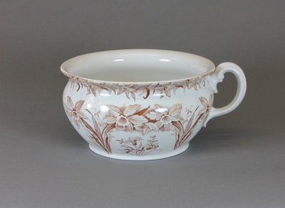 Chamber Pot ; Wedgewood and Co.; 1920-1930; MT2016.8 | eHive