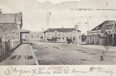 Postcard [Bridge Square, Mataura]; Muir & Moodie; c.1905; MT2011.185.124