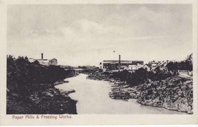 Postcard [Mataura Paper Mill and Freezing Works] ; unknown photographer; c.1911; MT2011.185.17