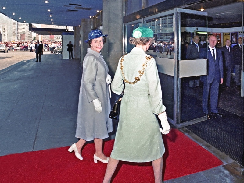 QUEEN ELIZABETH II VISITS FAIRFIELD; JUN 1983; 198306HA QUEEN ELIZABETH ...