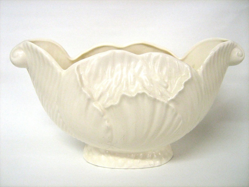 Vase; Crown Lynn Potteries; 1960s; 2011.5 on eHive