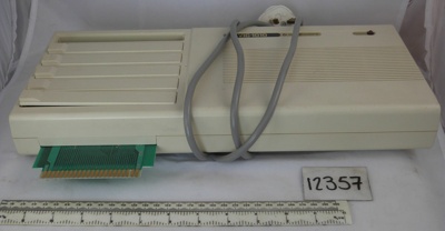 VIC-1010 Expansion Board; Commodore; 1981-1984; 12357 VIC-1010 Expansion Board; Commodore; 1981-1984; 12357