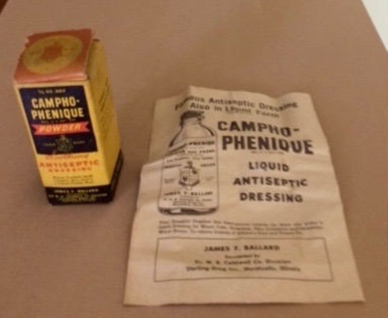 Antique Campho-Phenique Powder Bottle; Campho-Phenique Company; Mid