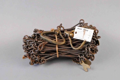 Surveyor's Chain ; J. Chesterman & Co., Sheffield, England; 2446 | eHive