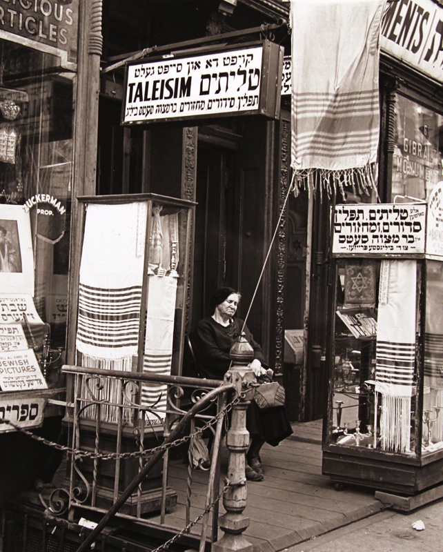 VINTAGE 1939 THE GHETTO NYC ORCHARD ST KAUFMAN'S HOSIERY LINGERIE SIGN ART  PHOTO