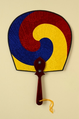 Fan given at ceremony celebrating 40th anniversary of Korean War at St. Paul's Cathedral, 1994 Korean, c. 1994; LDFAN1995.17