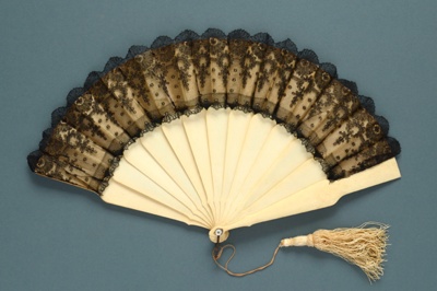 Folding Fan; c. 1860; LDFAN2003.8.Y 