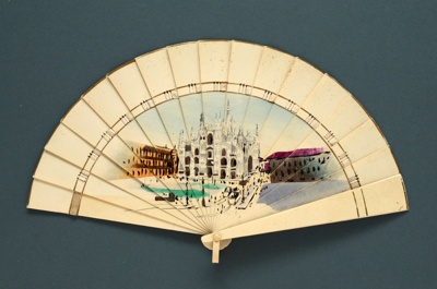 Brisé Fan; c. 1925 - 30; LDFAN2009.43