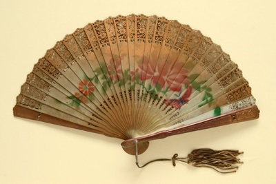 Brisé Fan; c.1960; LDFAN2003.382.Y