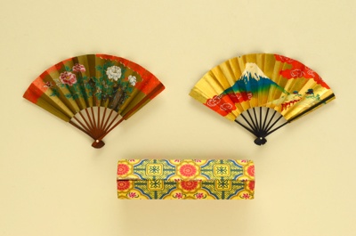 Miniature Folding Fans & Box; c.1970; LDFAN2003.132A.Y & LDFAN2003.132B.Y