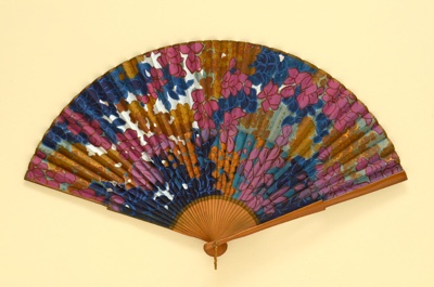 Folding Fan; c. 1925; LDFAN2003.321.Y