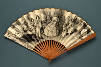 Wooden folding fan with paper leaf printed with a portrait of the Royal Family.; Duvelleroy; c. 1851; LDFAN2010.122